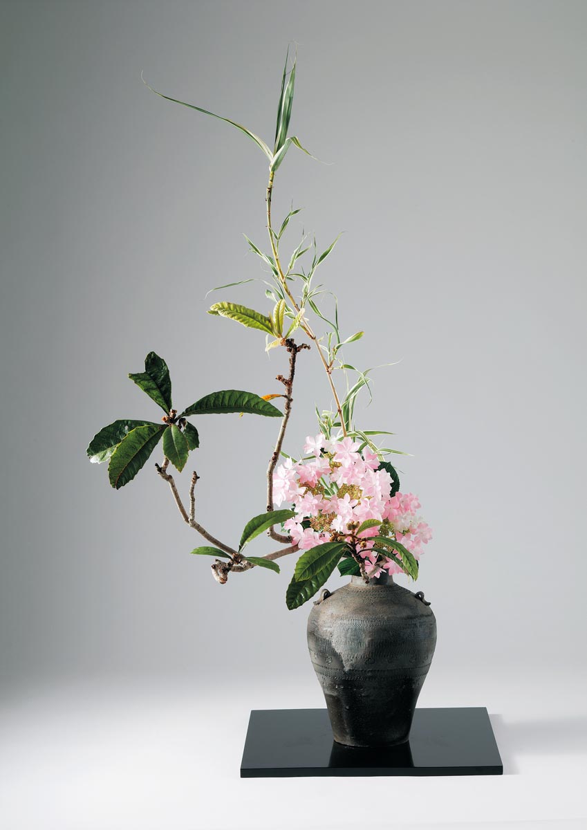 Ikebana arrangement